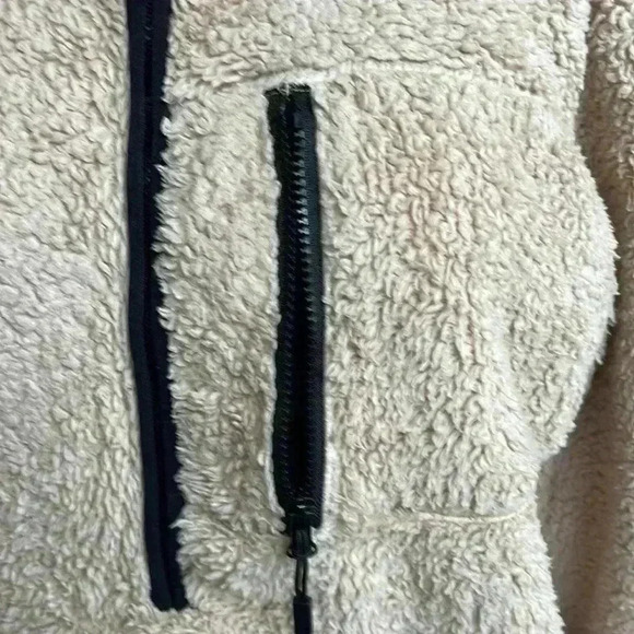 Comfortable pink women’s fleece pull over! - Picture 2 of 5